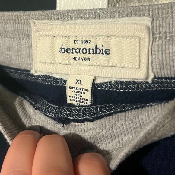 Abercrombie sweatpants (juniors XL) - Picture 3 of 3